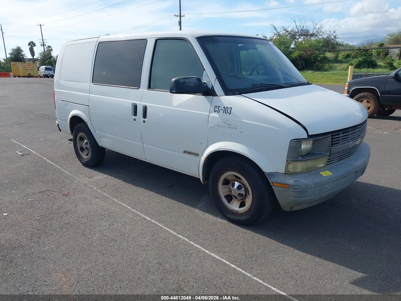 1GCDM19XX2B****** · 2002 CHEVROLET ASTRO