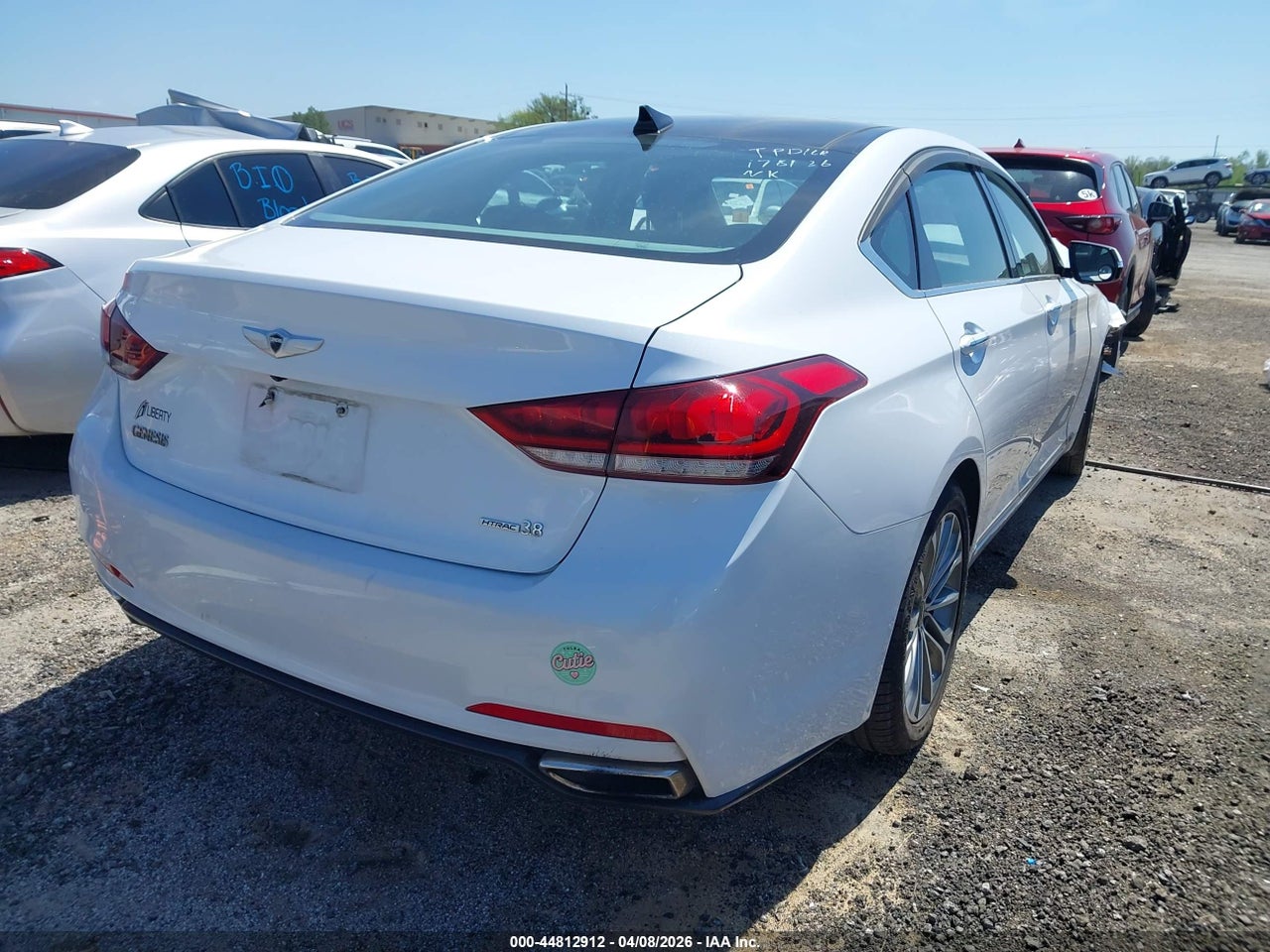 2015 HYUNDAI GENESIS 3.8 · 4/11
