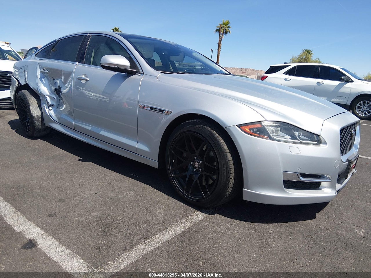 SAJWA1C74G8****** · 2016 JAGUAR XJ