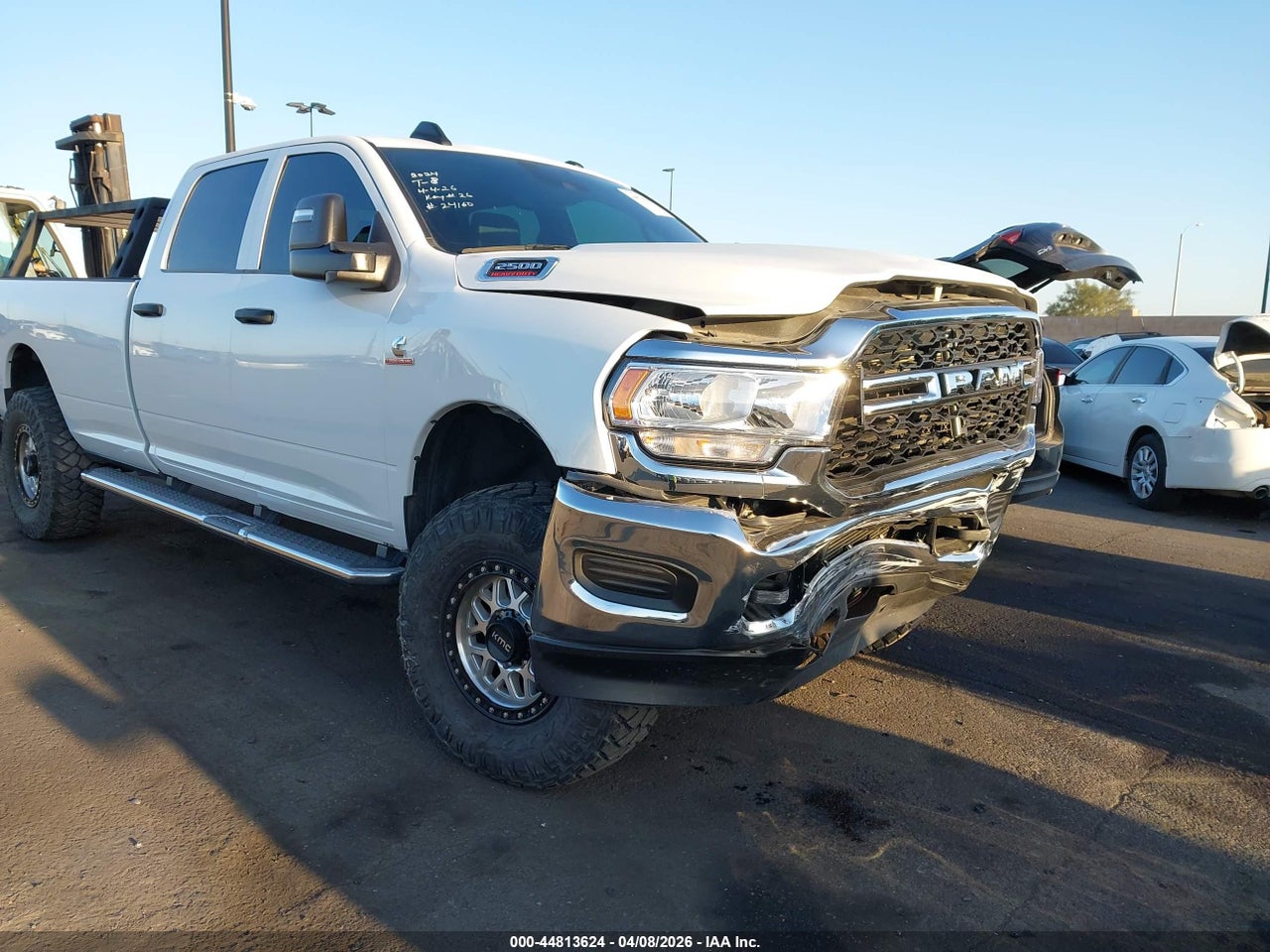 3C6UR5HL8RG****** · 2024 RAM 2500 TRADESMAN  4X4 8' BOX