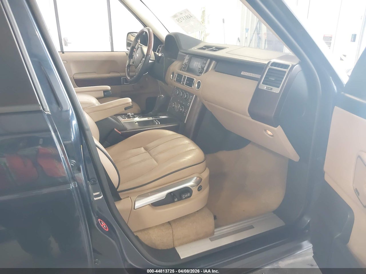 2011 LAND ROVER RANGE ROVER SUPERCHARGED · 5/11