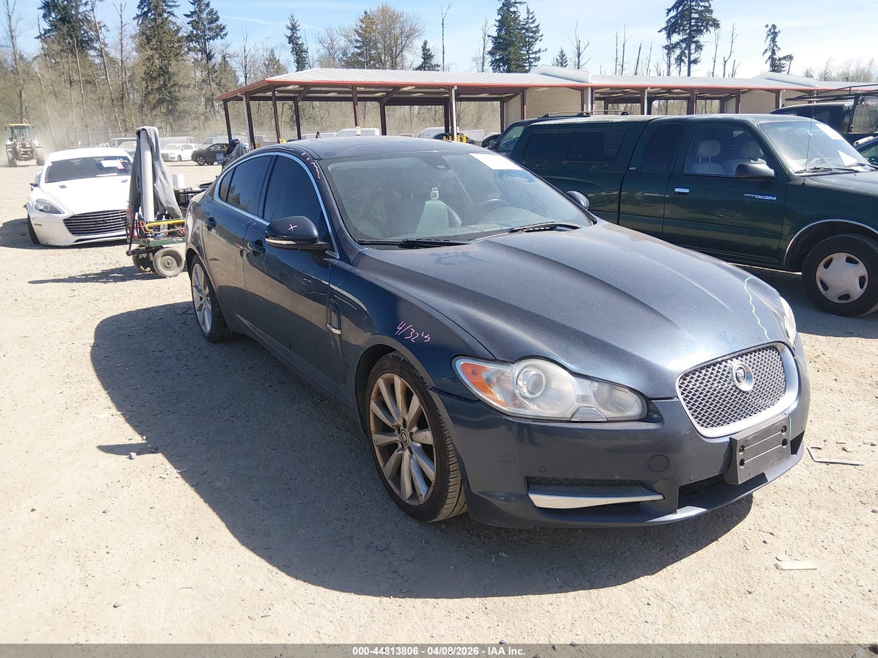 SAJWA0GB5AL****** · 2010 JAGUAR XF PREMIUM