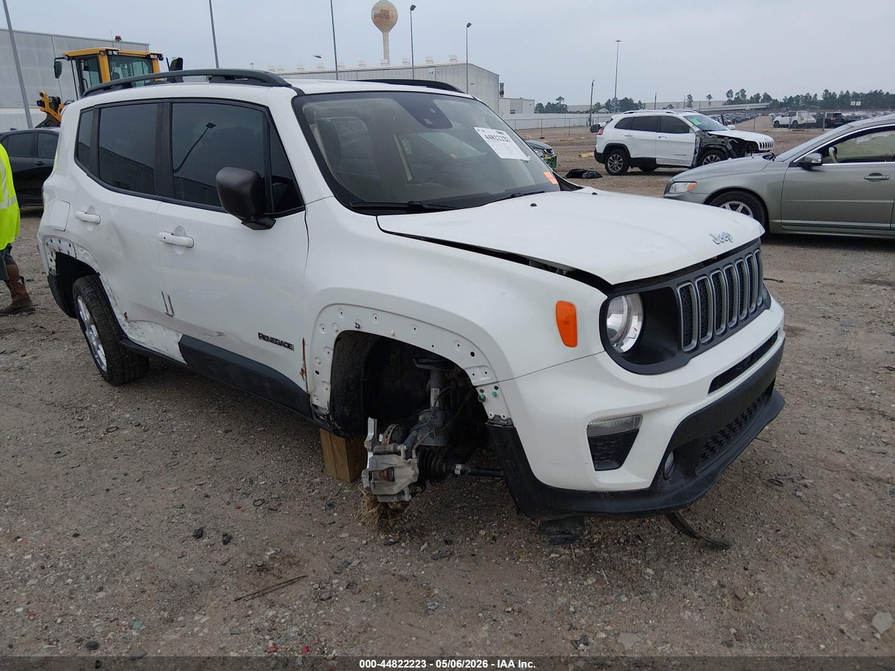 ZACNJDB1XNP****** · 2022 JEEP RENEGADE LATITUDE 4X4