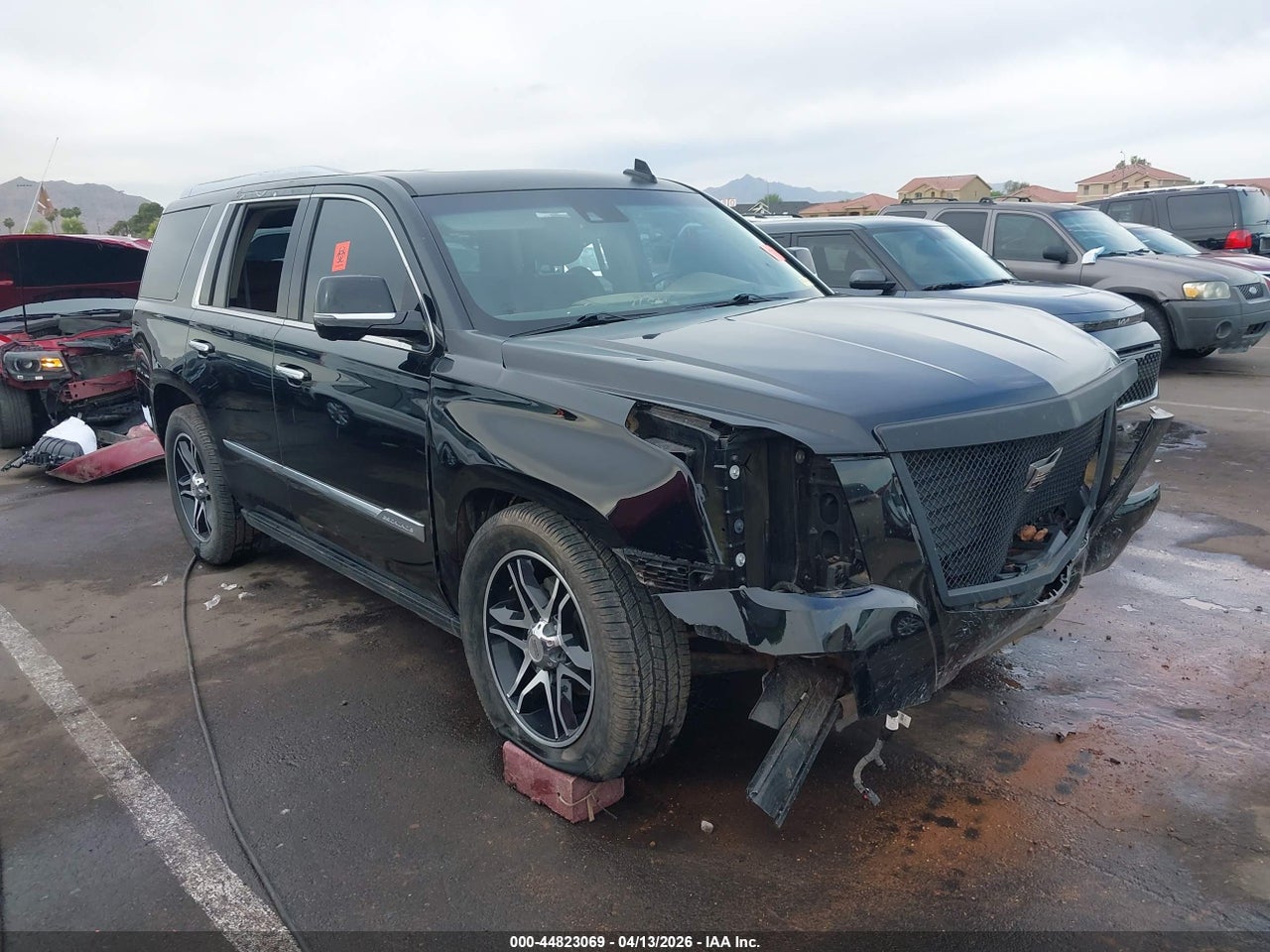 1GYS4CKJ9KR****** · 2019 CADILLAC ESCALADE PREMIUM LUXURY
