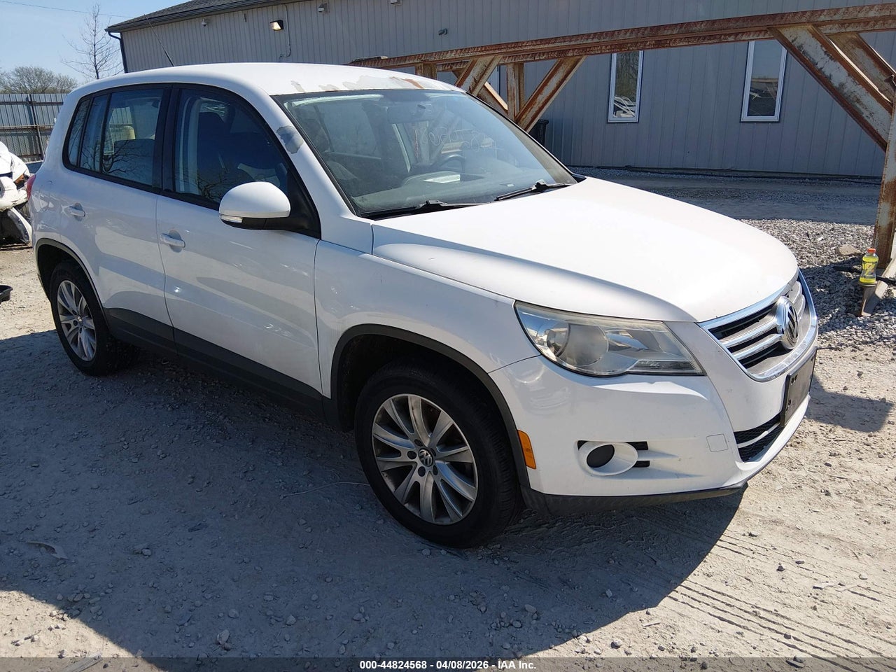 WVGAV7AX0AW****** · 2010 VOLKSWAGEN TIGUAN S