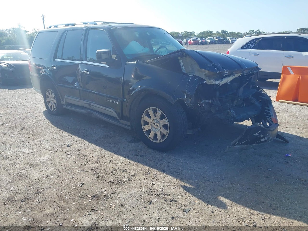 5LMFU28R43L****** · 2003 LINCOLN NAVIGATOR