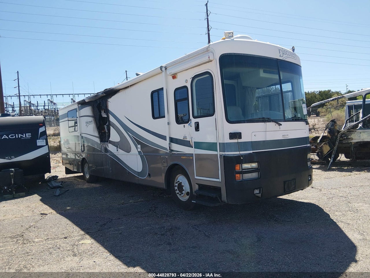 4UZAAHAK42C****** · 2002 FREIGHTLINER CHASSIS X LINE MOTOR HOME