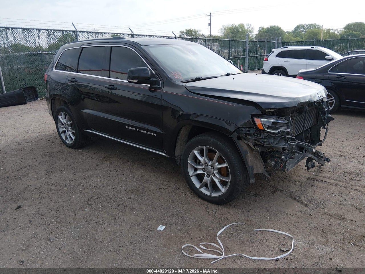 1C4RJFJM4FC****** · 2015 JEEP GRAND CHEROKEE SUMMIT