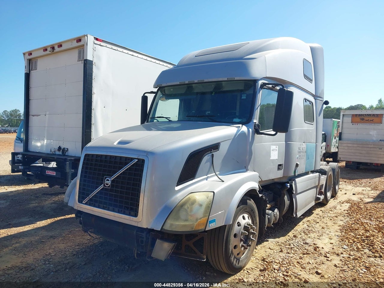 2012 VOLVO VN VNL · 2/4