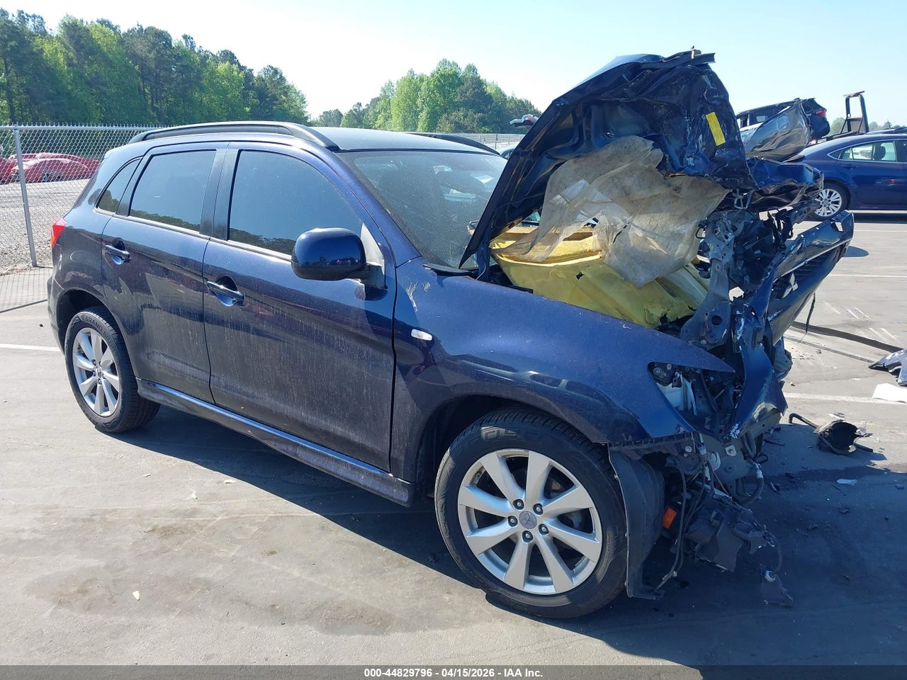 JA4AR4AUXCZ****** · 2012 MITSUBISHI OUTLANDER SPORT SE