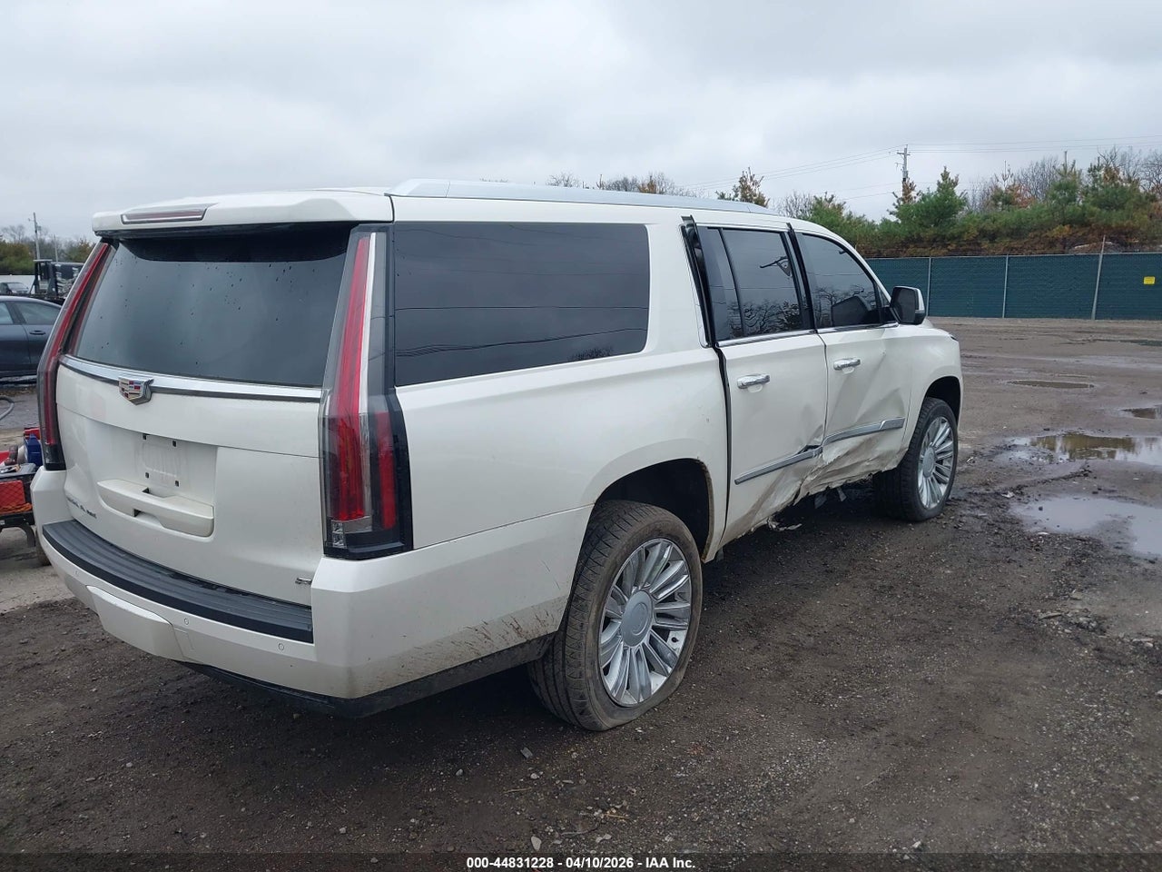 2015 CADILLAC ESCALADE ESV PLATINUM · 4/11