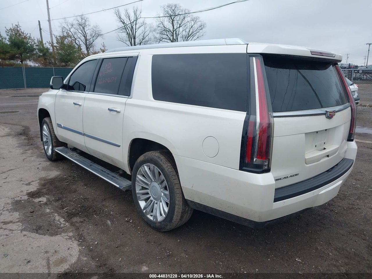 2015 CADILLAC ESCALADE ESV PLATINUM · 3/11