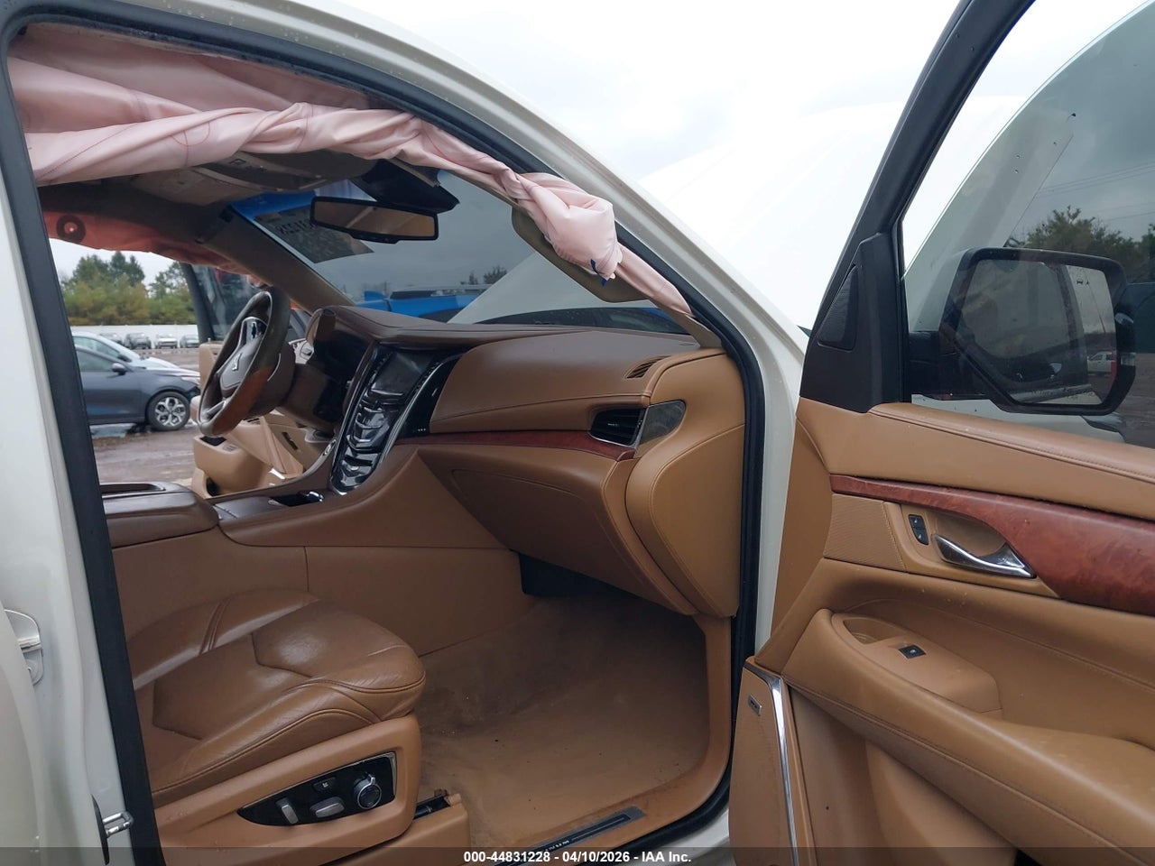 2015 CADILLAC ESCALADE ESV PLATINUM · 5/11