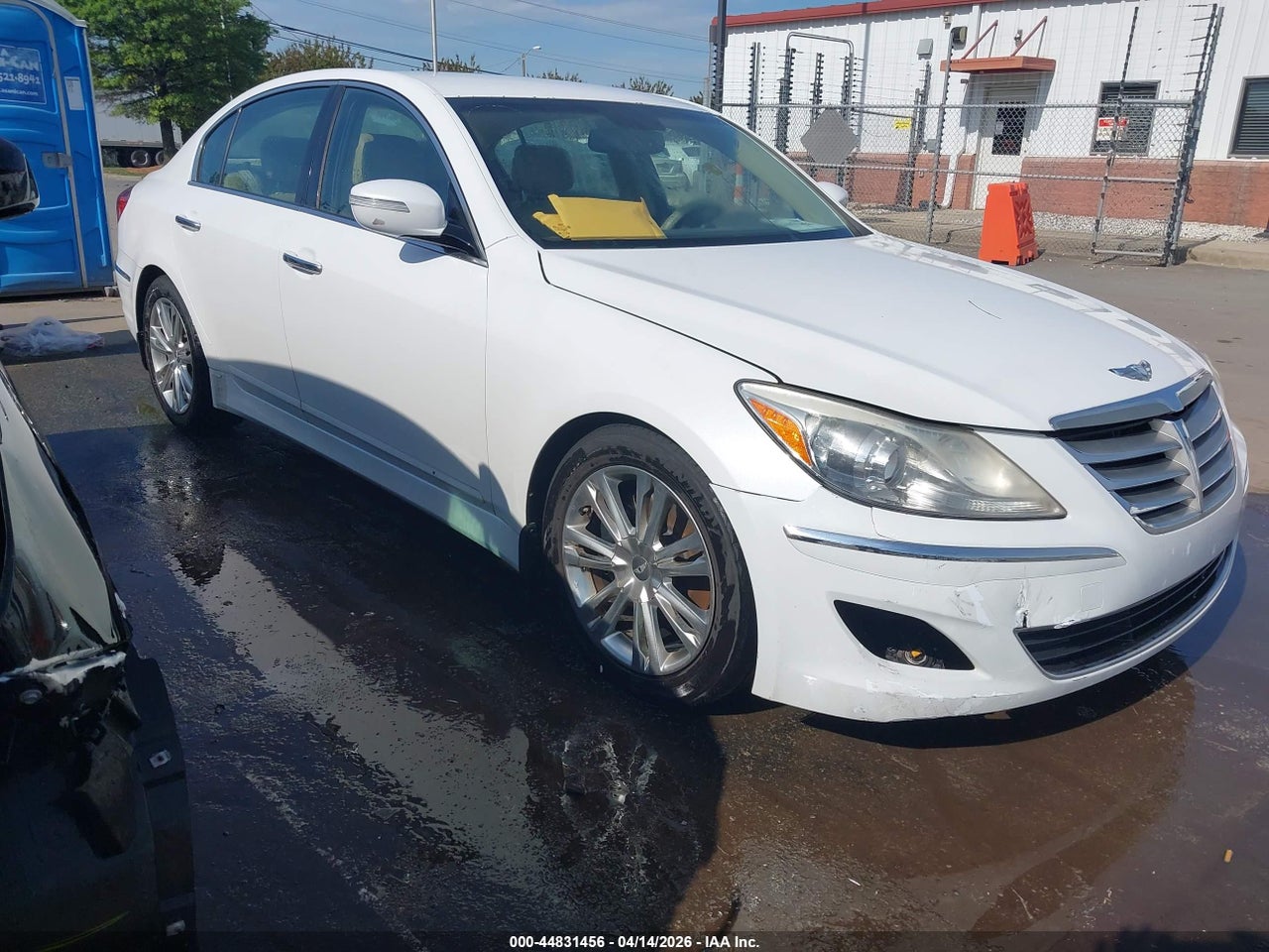 KMHGC4DD4EU****** · 2014 HYUNDAI GENESIS 3.8