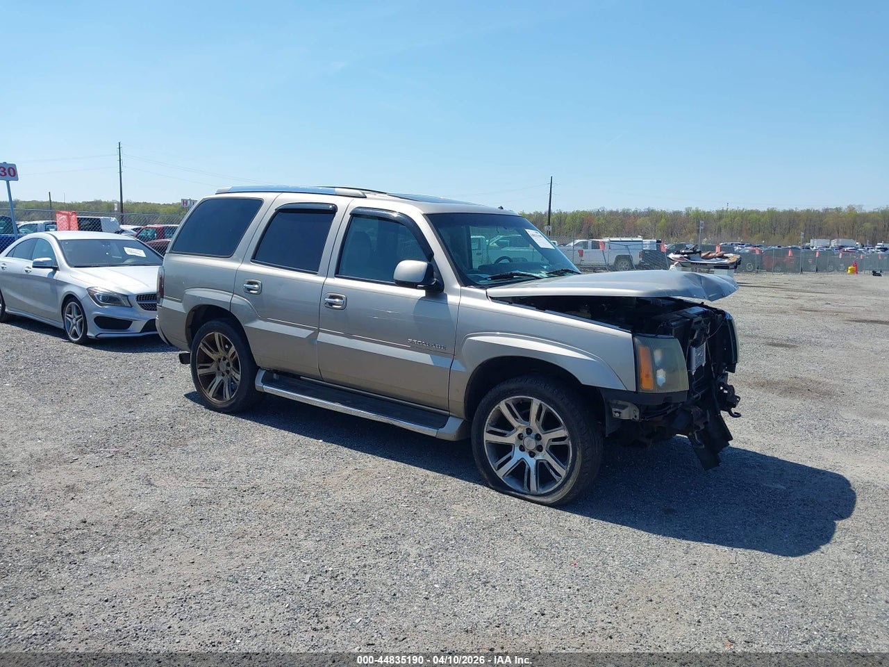 1GYEK63NX2R****** · 2002 CADILLAC ESCALADE STANDARD