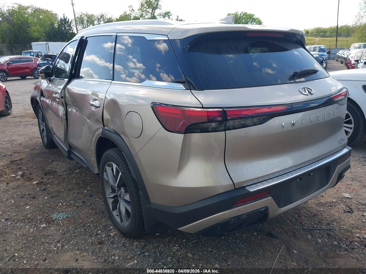 2023 INFINITI QX60 LUXE · 3/11