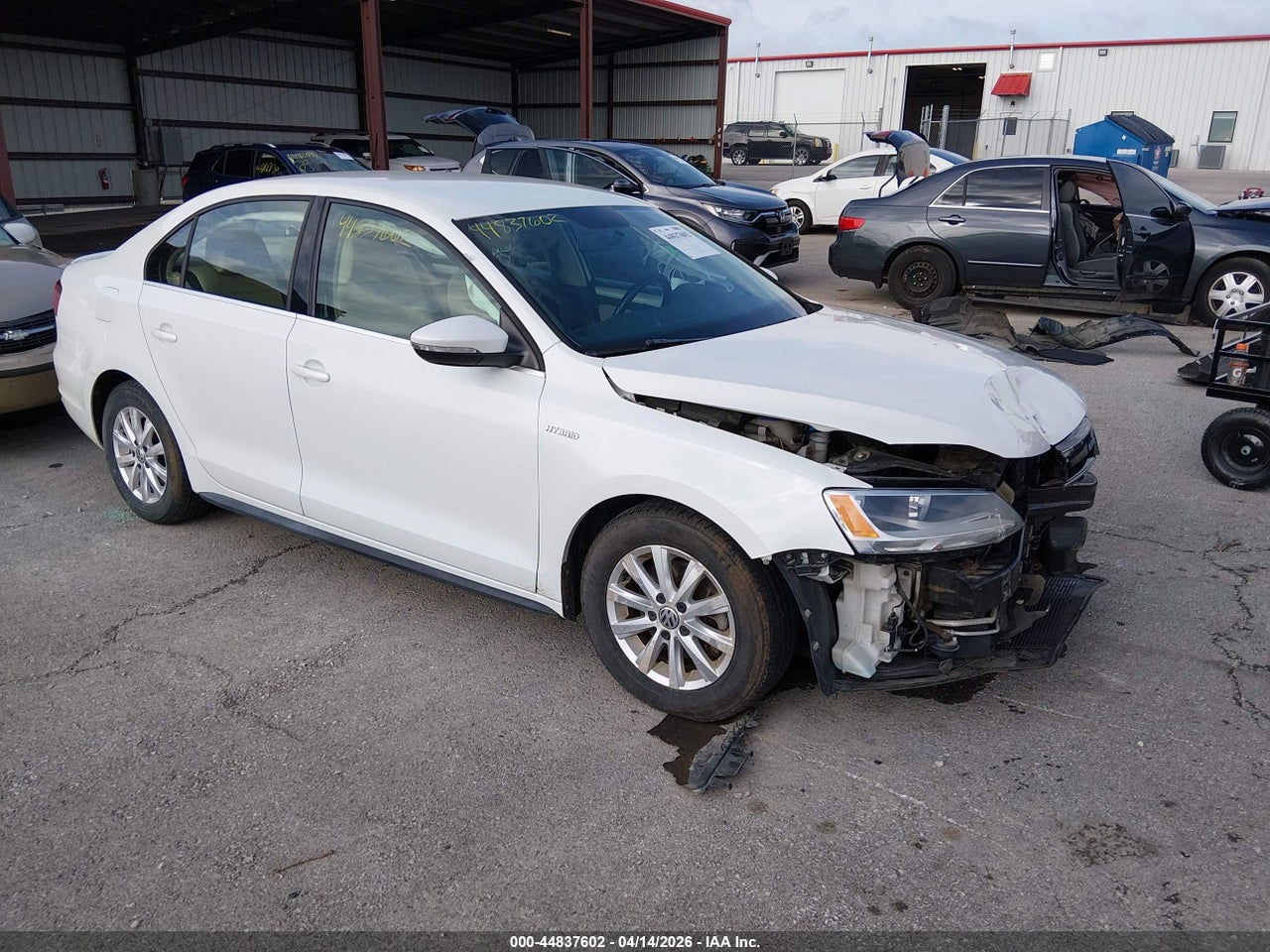 3VW637AJ4EM****** · 2014 VOLKSWAGEN JETTA HYBRID SE