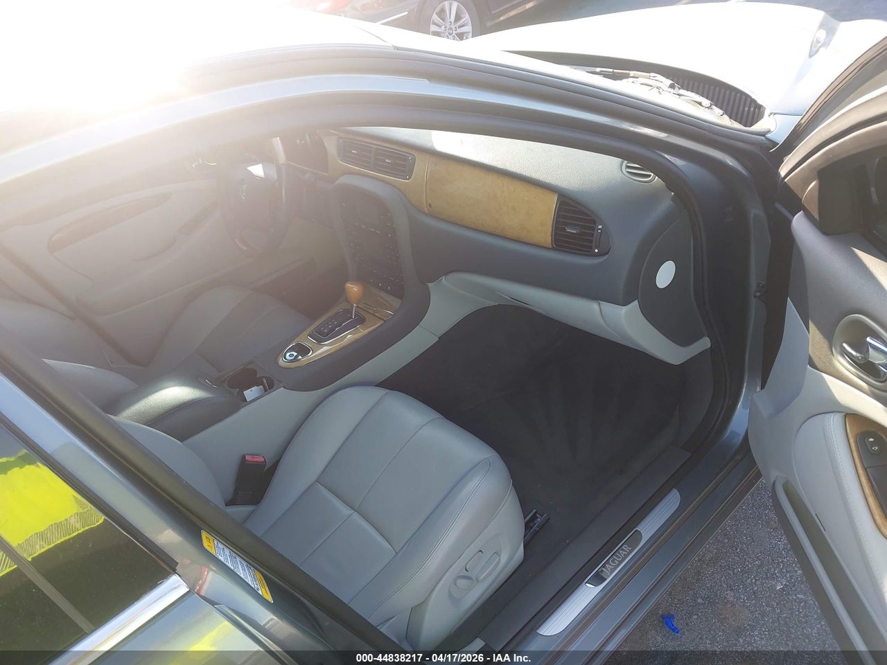 2006 JAGUAR S-TYPE 4.2L V8 · 5/11
