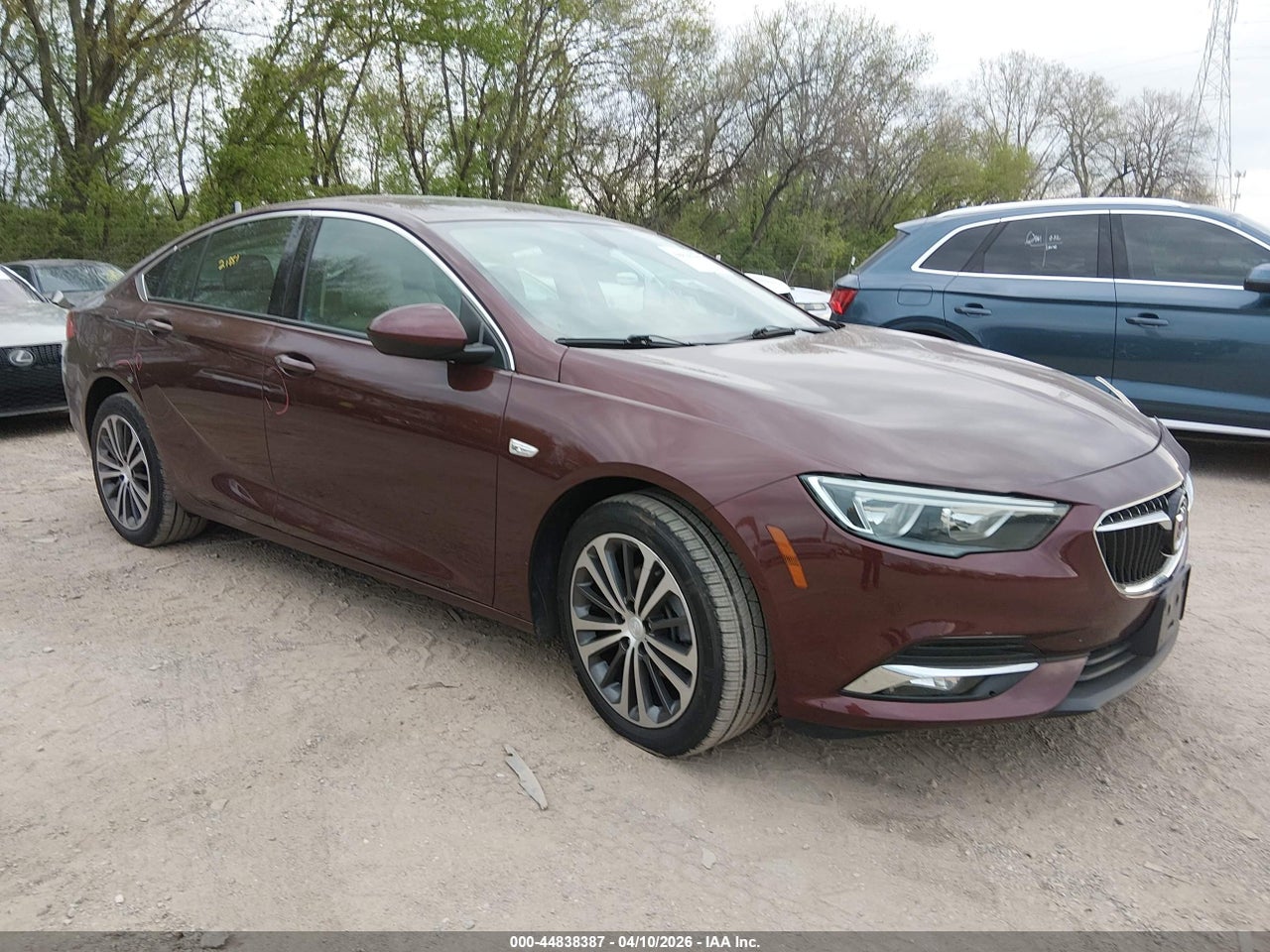 W04GP6SX0J1****** · 2018 BUICK REGAL SPORTBACK ESSENCE