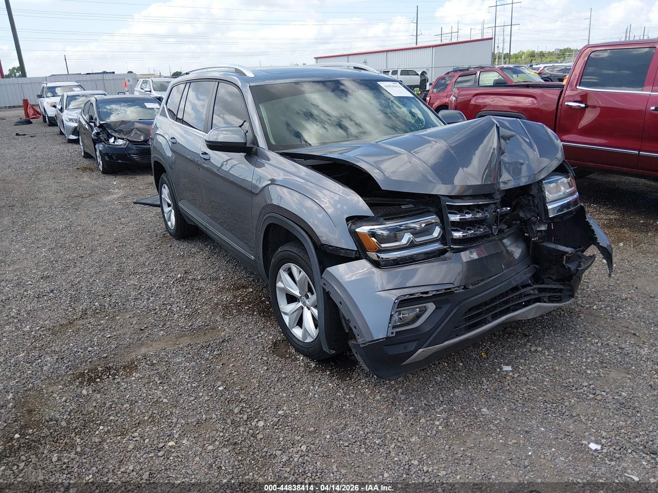 1V2MR2CAXJC****** · 2018 VOLKSWAGEN ATLAS 3.6L V6 SEL