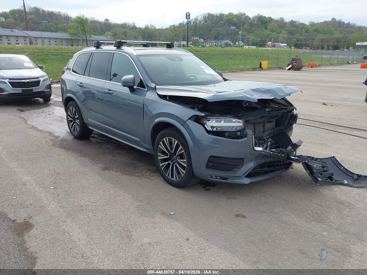 YV4A22PK2L1****** · 2020 VOLVO XC90 T6 MOMENTUM 7 PASSENGER