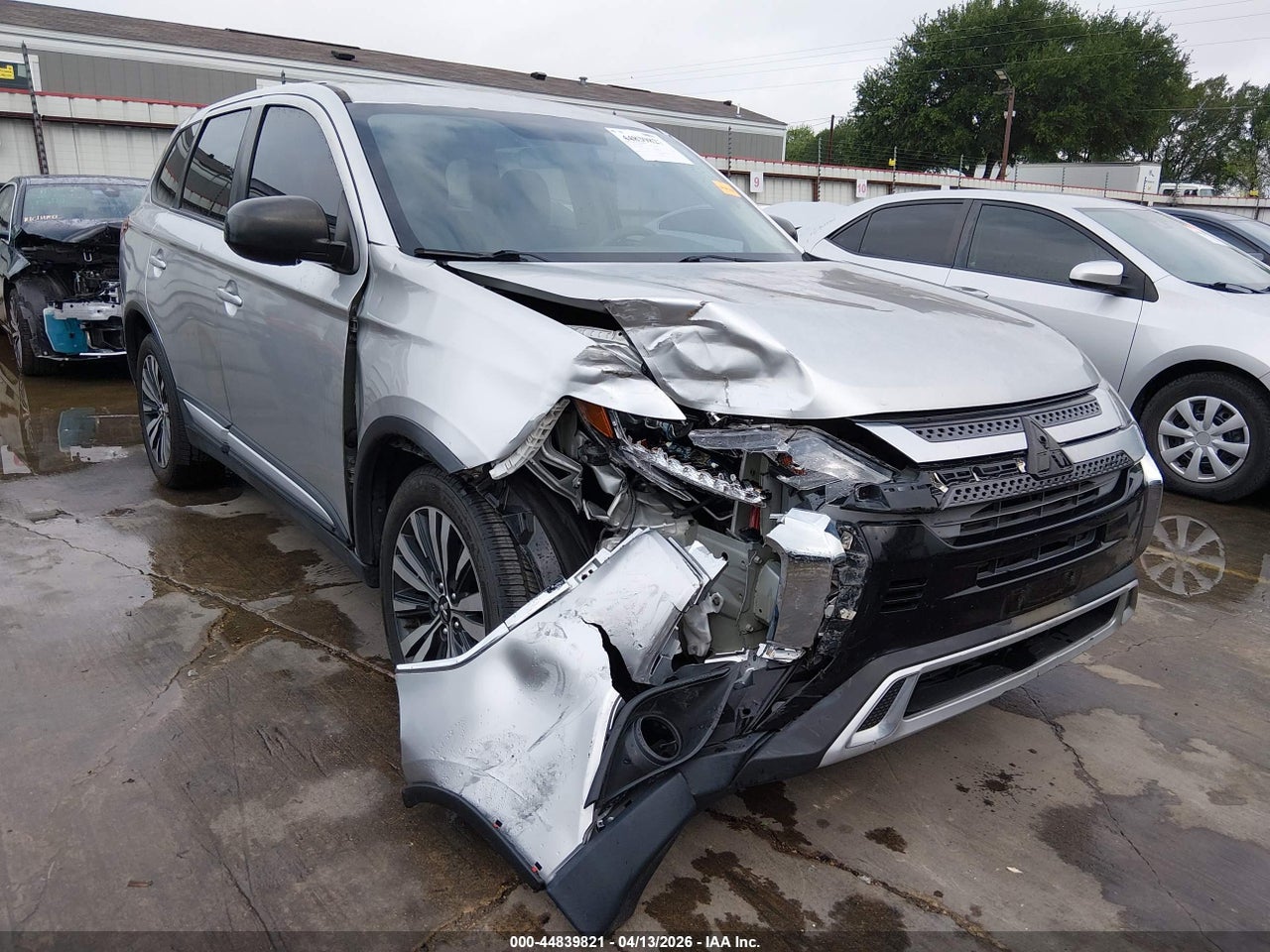 JA4AD2A37LZ****** · 2020 MITSUBISHI OUTLANDER ES 2.4