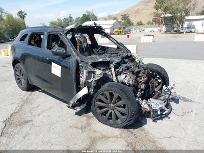 SALYL2EX8KA****** · 2019 LAND ROVER RANGE ROVER VELAR P250 R-DYNAMIC SE