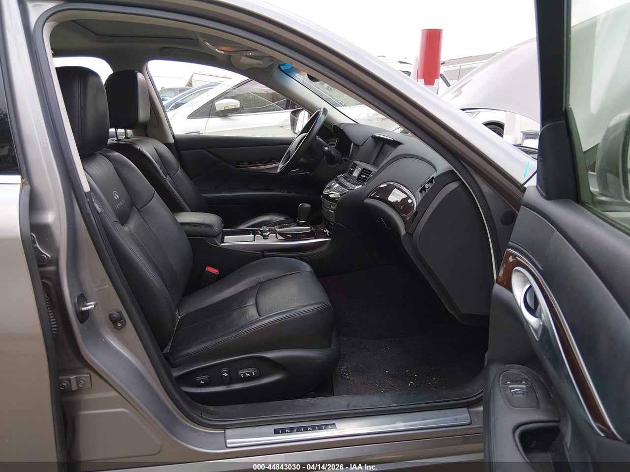 2012 INFINITI M37 · 5/11