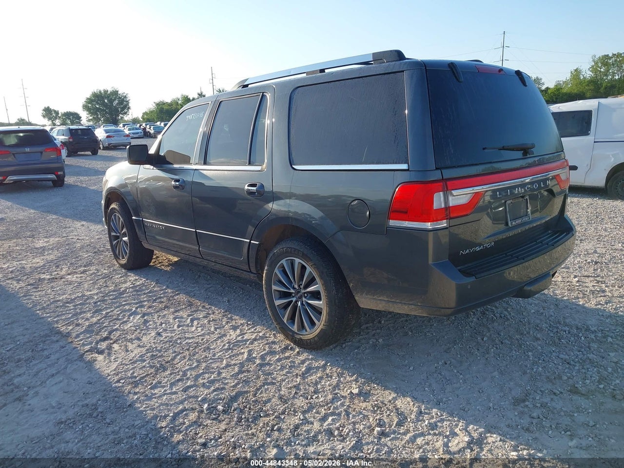 2017 LINCOLN NAVIGATOR SELECT · 3/11