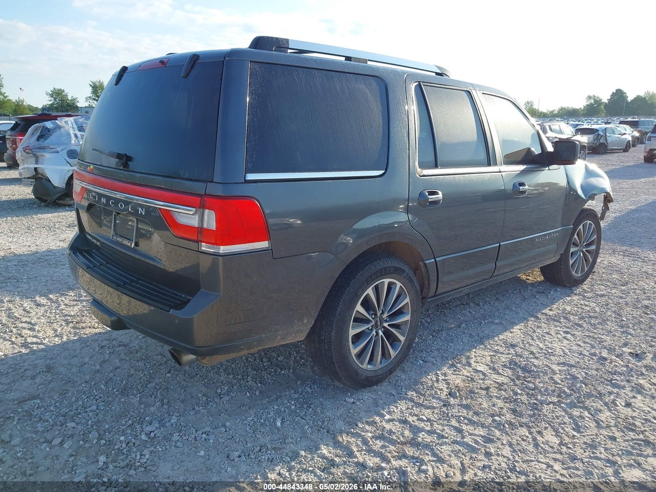 2017 LINCOLN NAVIGATOR SELECT · 4/11