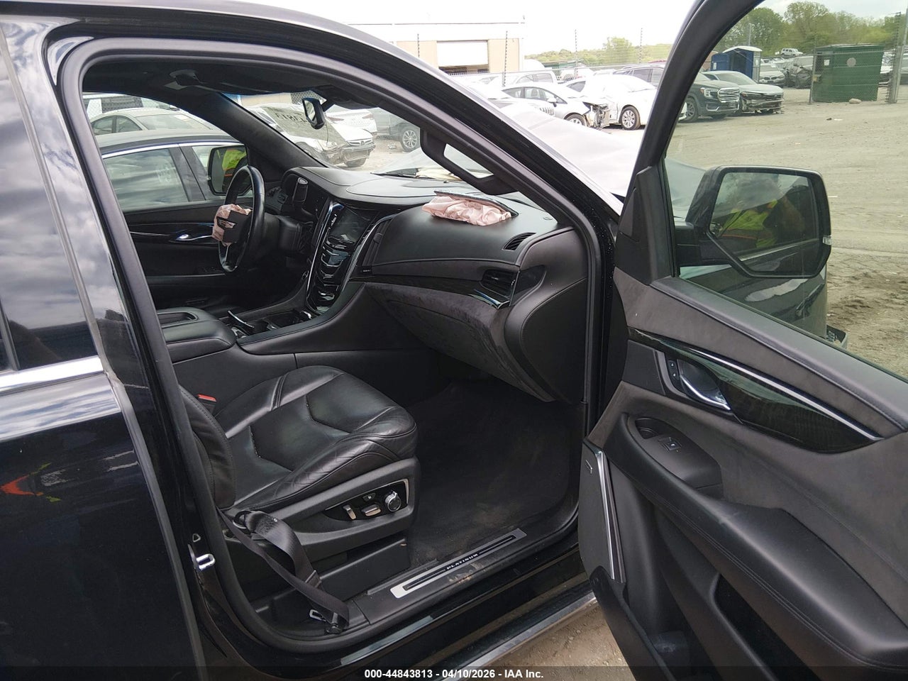 2016 CADILLAC ESCALADE ESV PLATINUM · 5/11