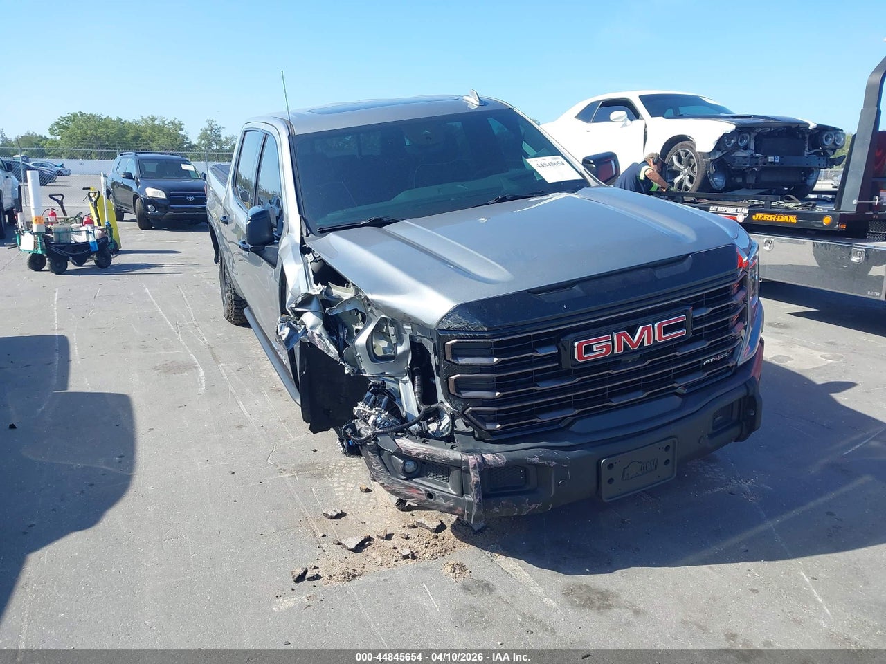 3GTUUFE83RG****** · 2024 GMC SIERRA 1500 4WD  SHORT BOX AT4X