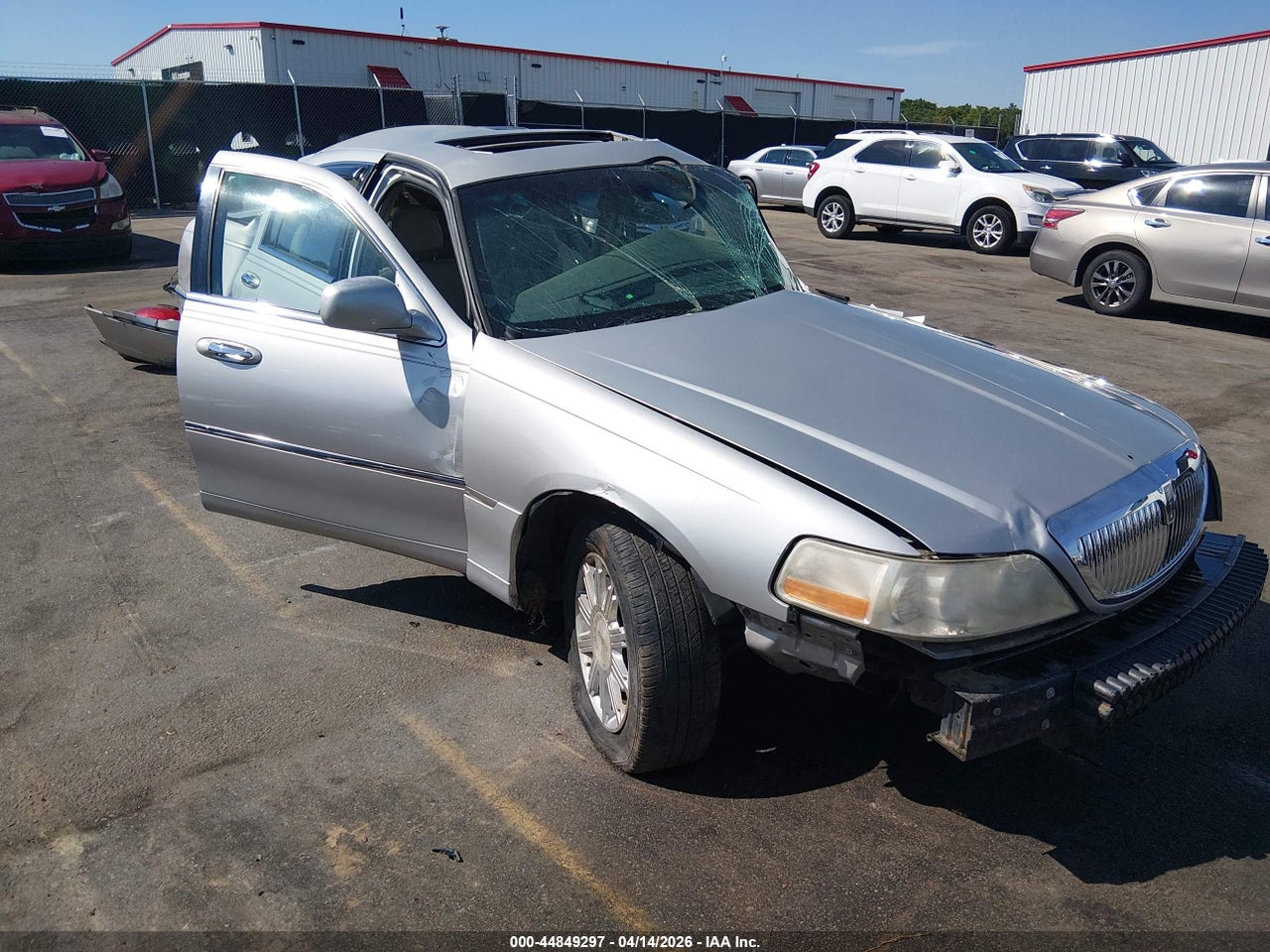 1LNHM82V47Y****** · 2007 LINCOLN TOWN CAR SIGNATURE LIMITED