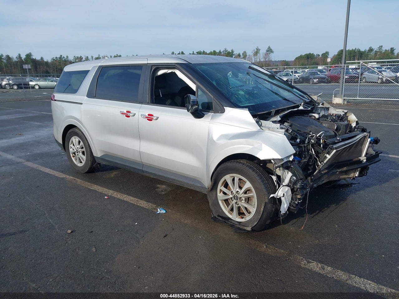 KNDNB4H33N6****** · 2022 KIA CARNIVAL MPV LX SEAT PACKAGE