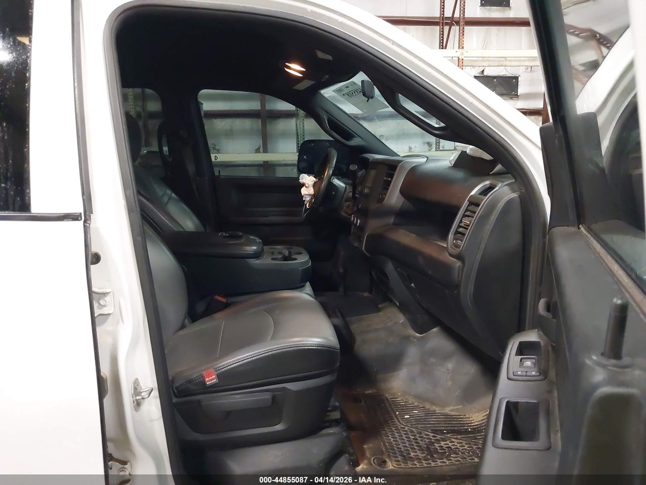 2021 RAM 3500 TRADESMAN  4X4 8' BOX · 5/11