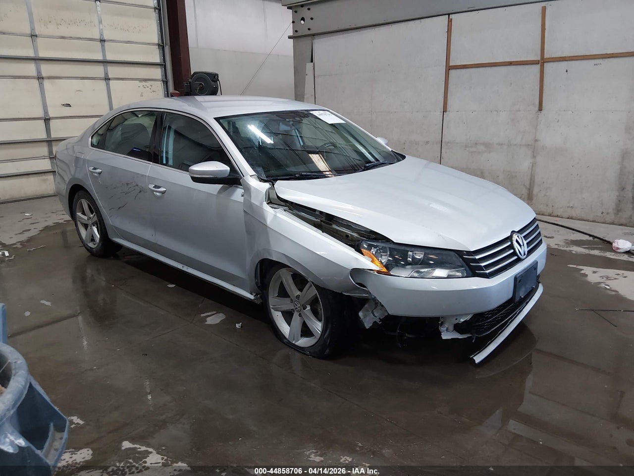 1VWAT7A39FC****** · 2015 VOLKSWAGEN PASSAT 1.8T LIMITED EDITION