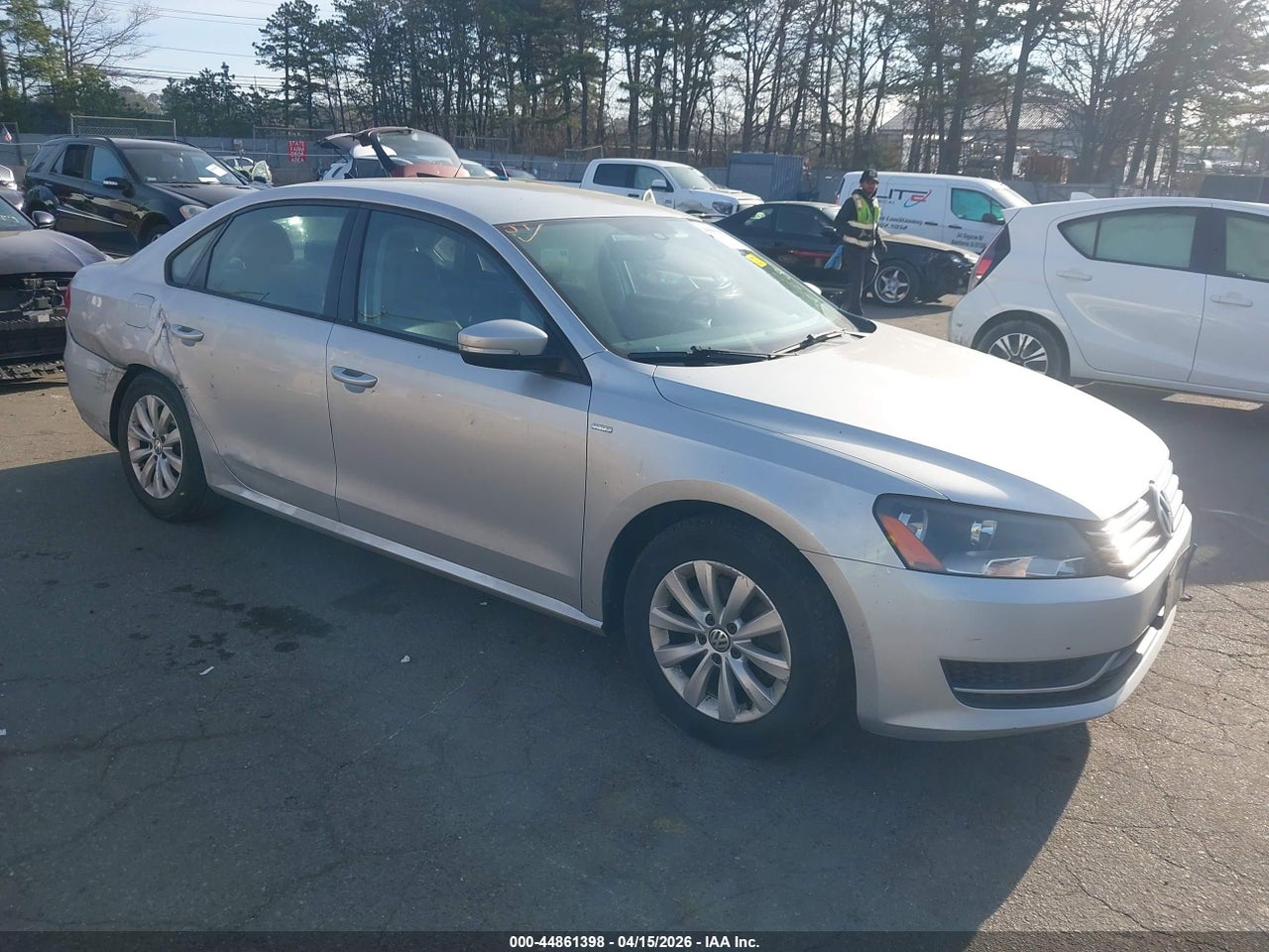 1VWAT7A31EC****** · 2014 VOLKSWAGEN PASSAT 1.8T WOLFSBURG EDITION
