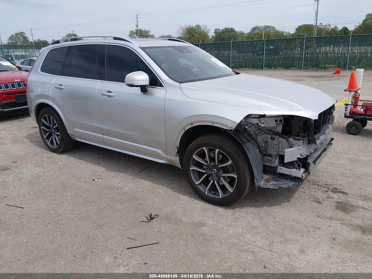 YV4A22PK1H1****** · 2017 VOLVO XC90 T6 MOMENTUM