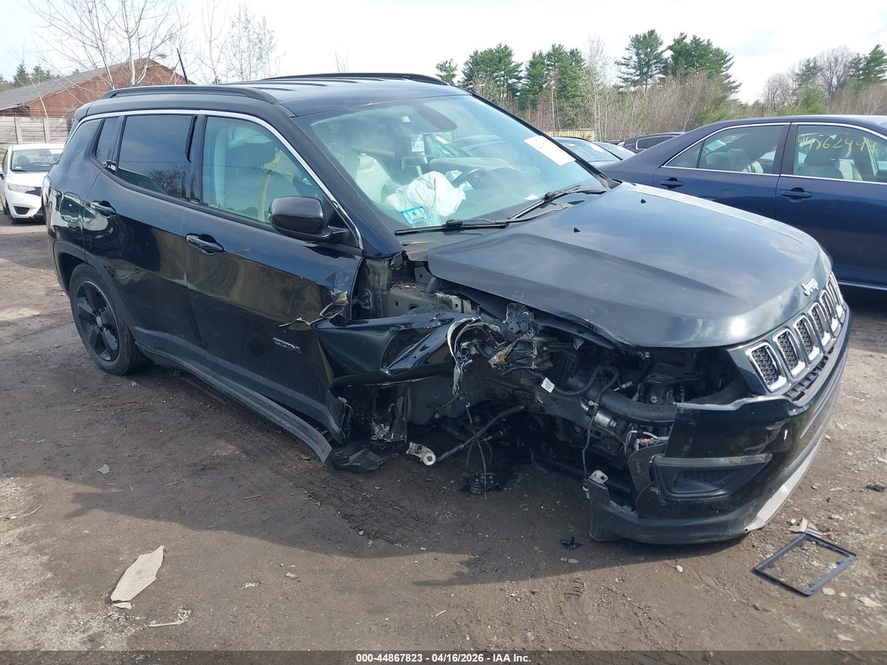 3C4NJDBB4JT****** · 2018 JEEP COMPASS LATITUDE 4X4