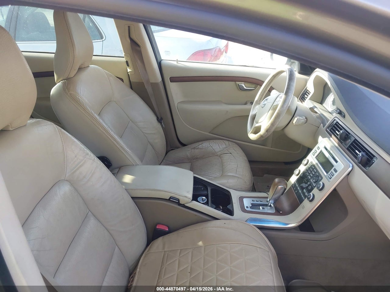 2011 VOLVO XC70 3.2 · 5/11