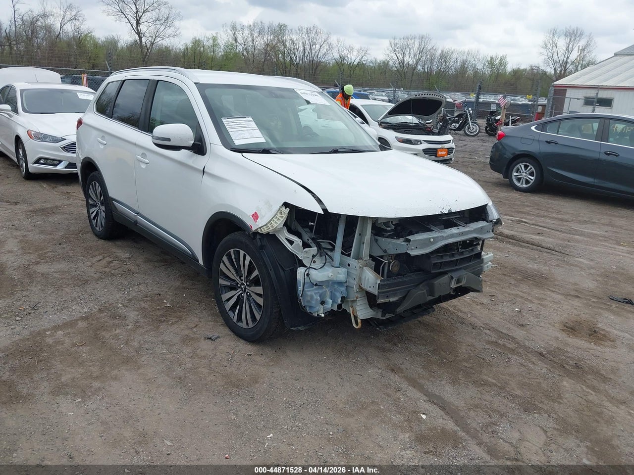 JA4AD3A36KZ****** · 2019 MITSUBISHI OUTLANDER SEL