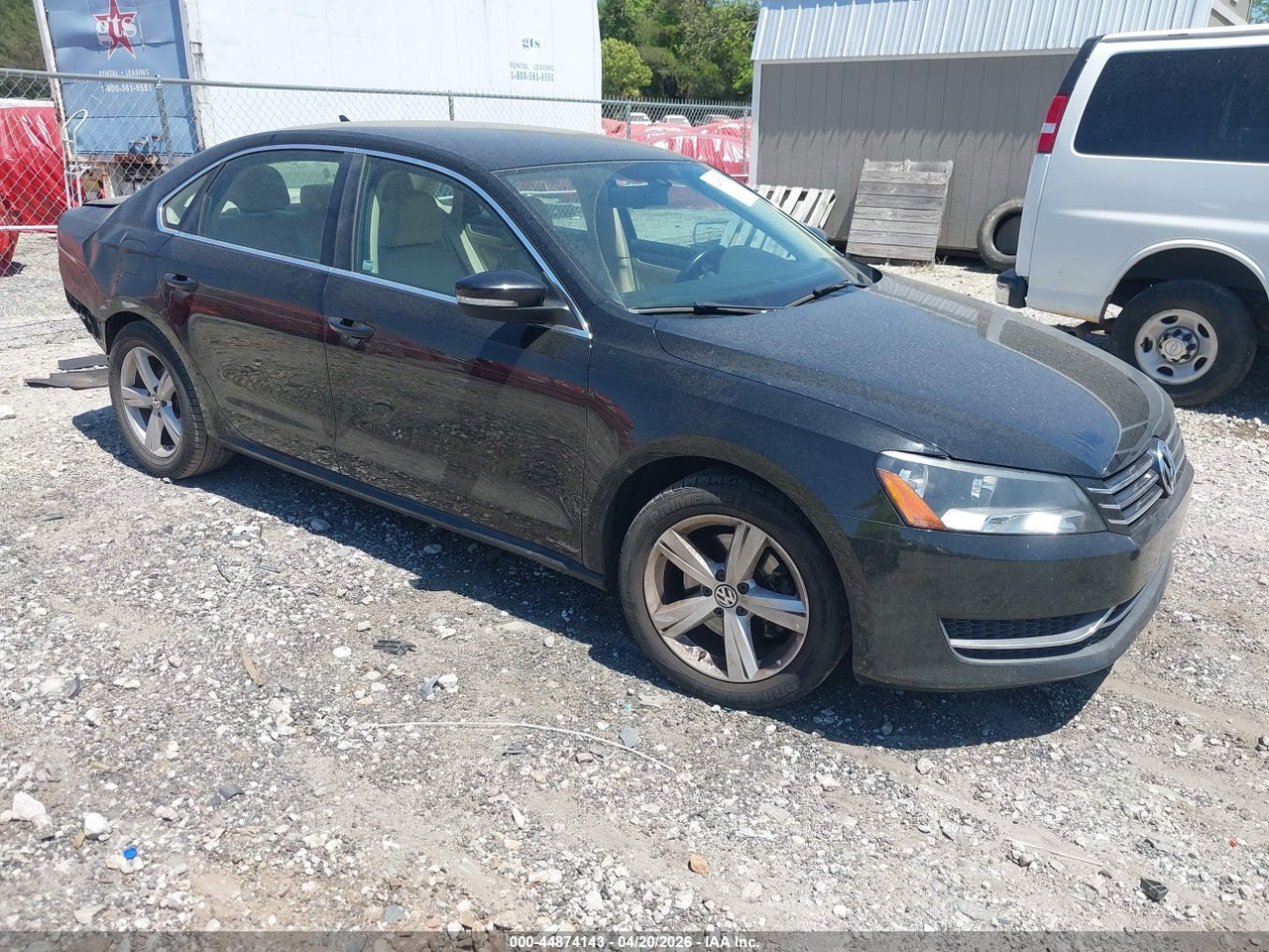 1VWBH7A32EC****** · 2014 VOLKSWAGEN PASSAT 2.5L SE