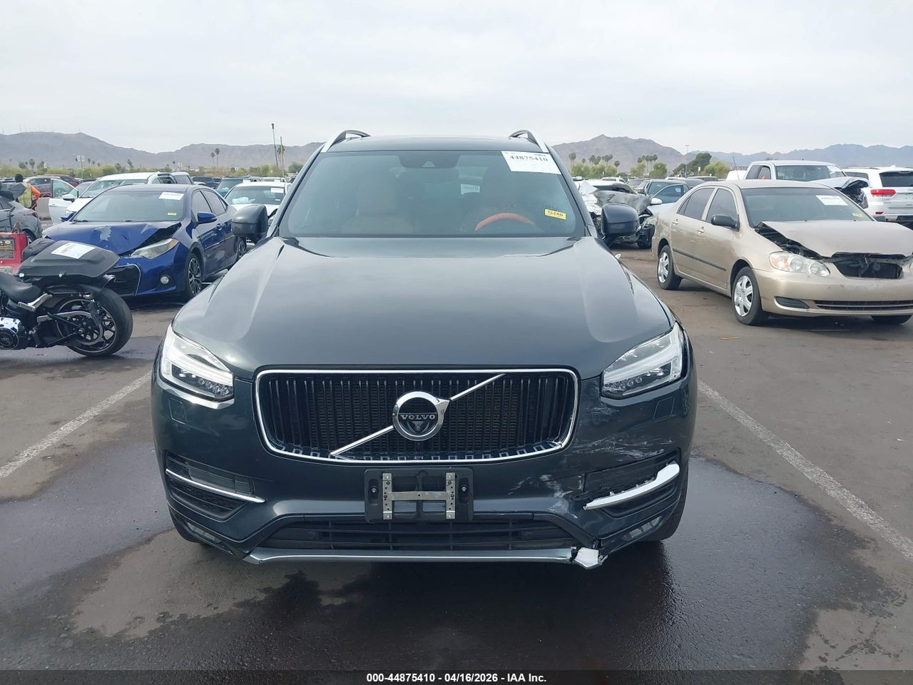 2017 VOLVO XC90 T6 MOMENTUM · 6/11