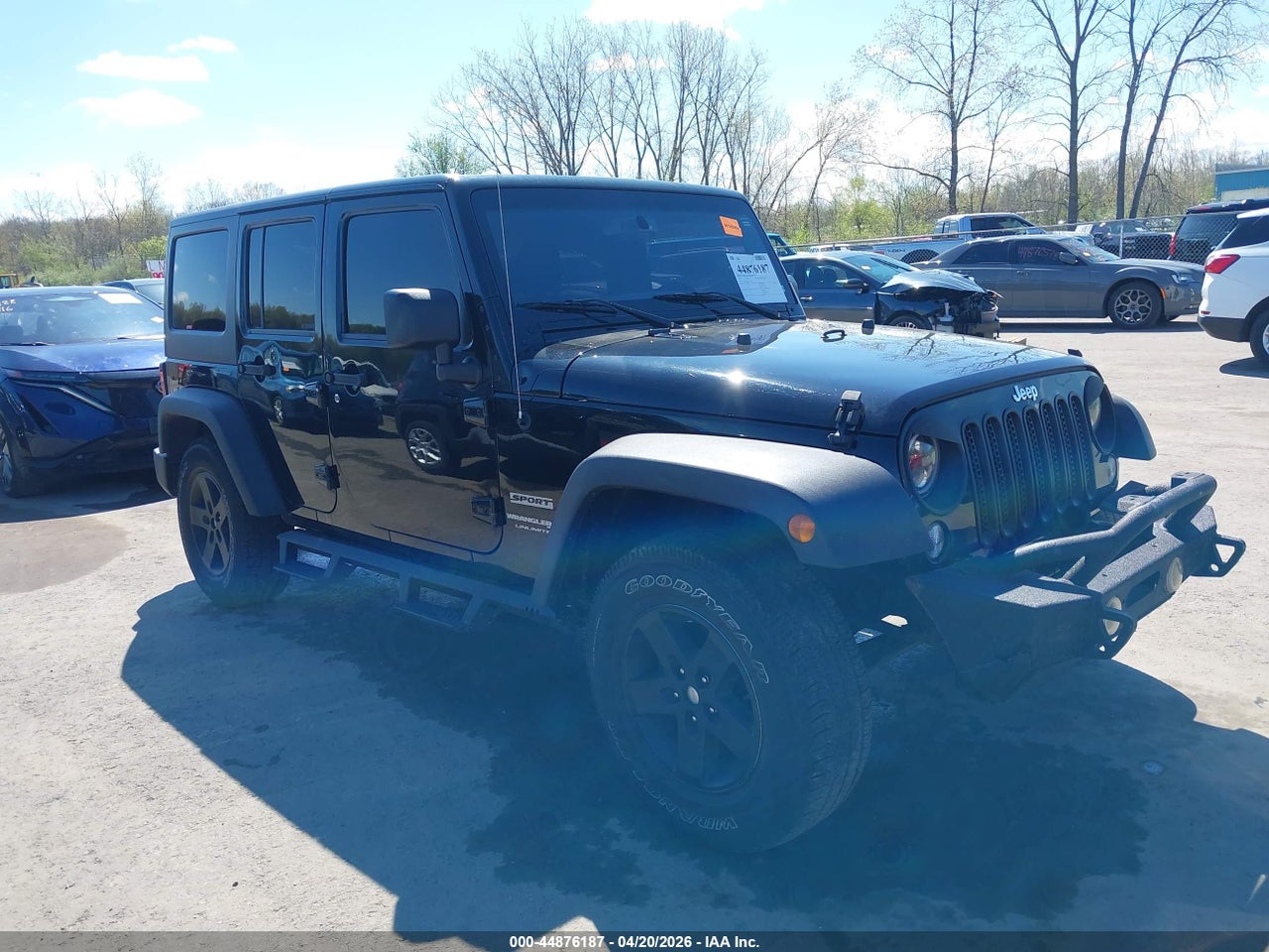 1C4HJWDG5JL****** · 2018 JEEP WRANGLER JK UNLIMITED SPORT S 4X4