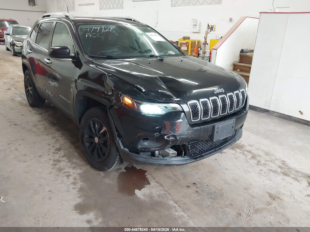 1C4PJMLN8KD****** · 2019 JEEP CHEROKEE LATITUDE PLUS 4X4