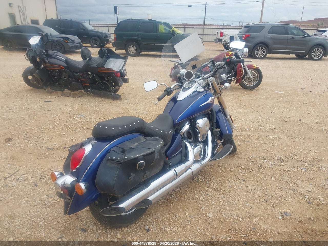 2011 KAWASAKI VN900 D · 4/10
