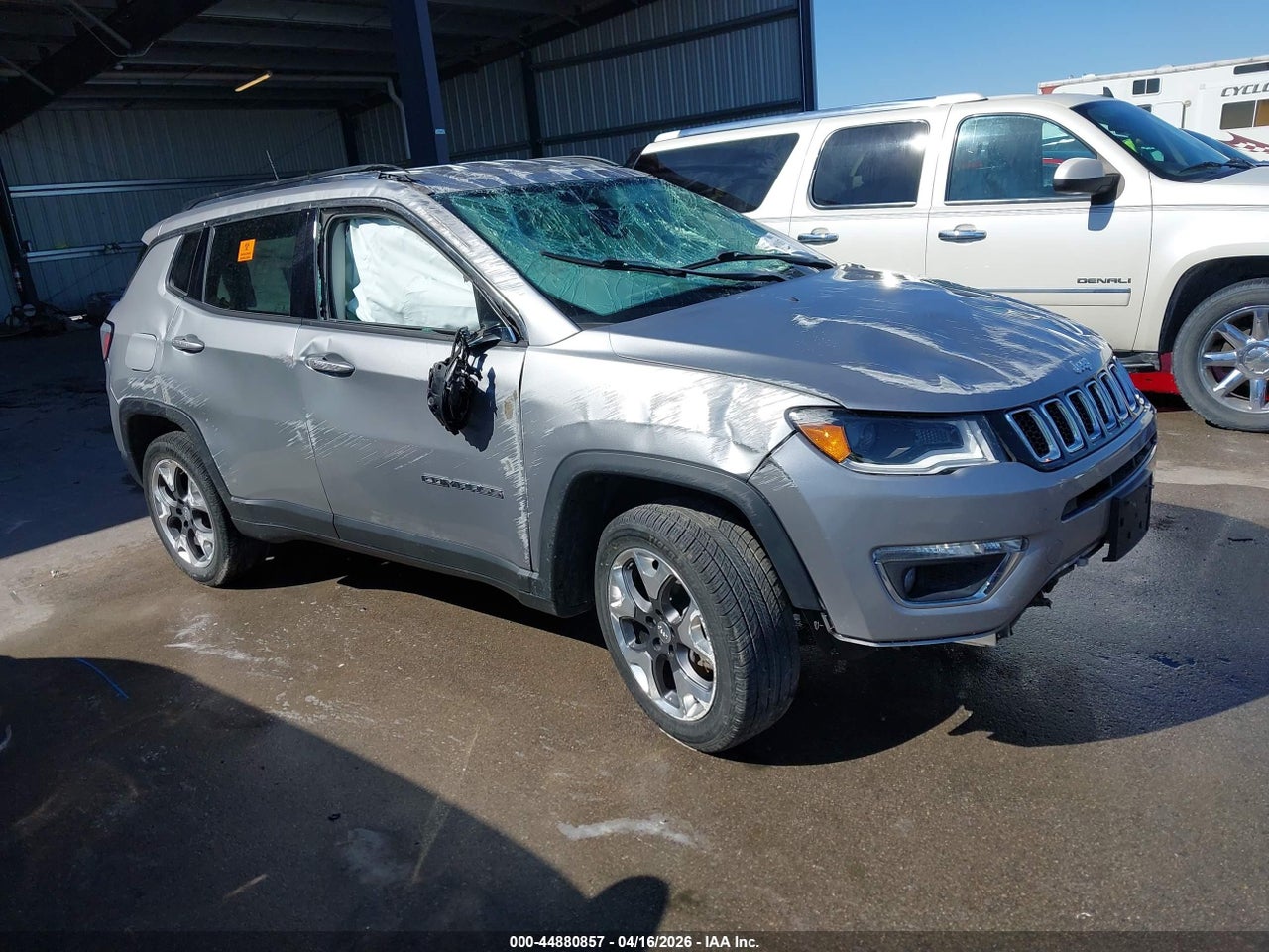 3C4NJDCB5JT****** · 2018 JEEP COMPASS LIMITED 4X4