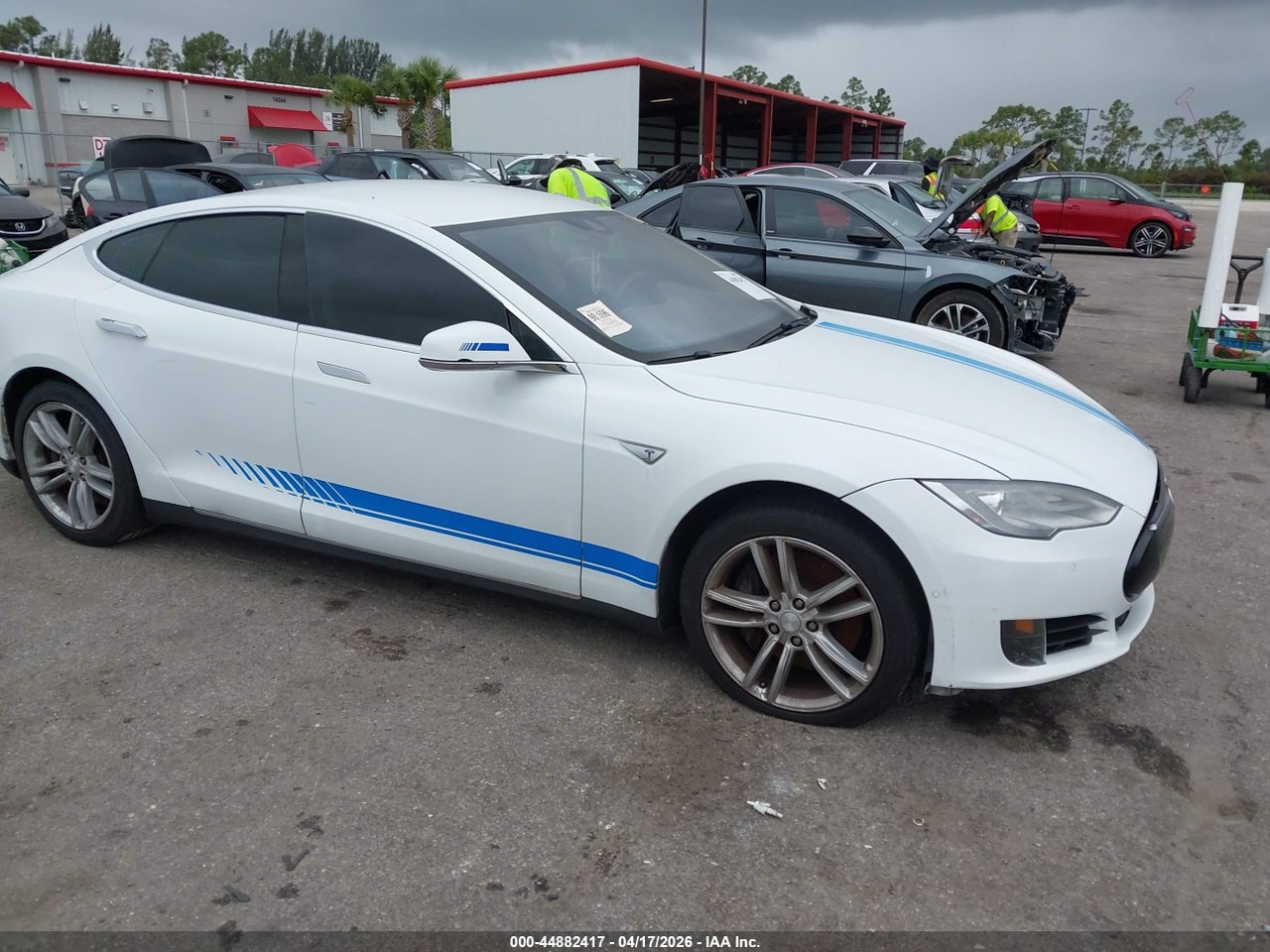 5YJSA1E17FF****** · 2015 TESLA MODEL S 60/70/85