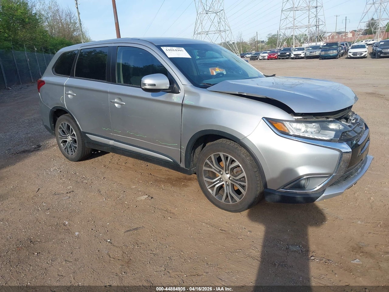JA4AD3A32JJ****** · 2018 MITSUBISHI OUTLANDER SE