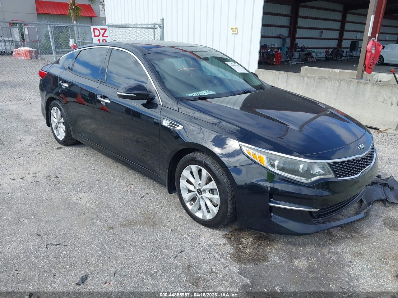 5XXGU4L30GG****** · 2016 KIA OPTIMA EX